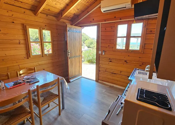 Les Couchants Kamp alanı Casaglione